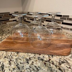 Wine Glasses, Set of 4 in Clear